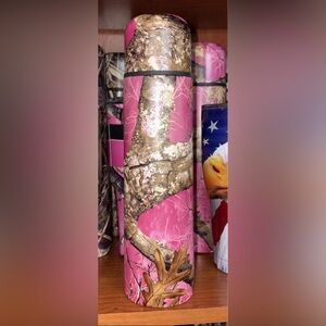 5/$15 New item.. Pink camo thermos 25 fl oz